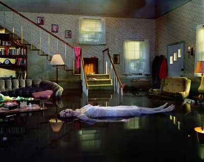 Gregory Crewdson , "Untitled", from the series "Twilight", 1998-2002  , Digital C-print, 121,9 x 152, 4 cm  , Courtesy Luhring Augustine, New York  , © Gregory Crewdson