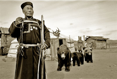 Dark Heavens : Hunters and Shamans of Mongolia