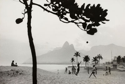 Lot 799René BurriFootball, Rio de Janeiro, Ipanema Beach. 1958Vintage, gelatin silver print, 19,8 x 28 cm