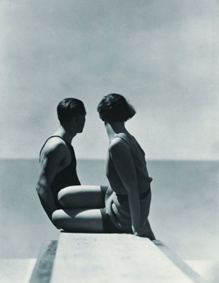 © GEORGE HOYNINGEN-HUENE, DIVERS,, SWIMWEAR BY A. J. IZOD,, HORST P. HORST AND MODEL, PARIS, 1930, Courtesy CAMERA WORK Berlin