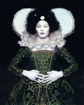 Chan-Hyo BaeExisting in Costumes 2005/0876.2 x 61 cm and 100 x 80 cm Limited Edition: 5 + 1 APC- Print© Chan-Hyo Bae